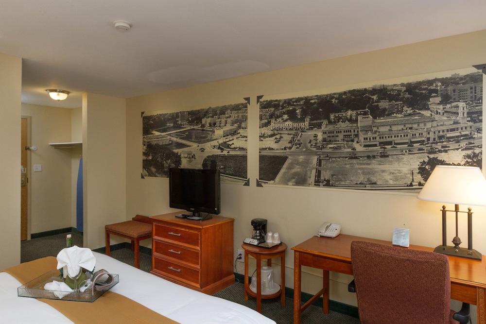 Hotel Westport Kansas City, Tapestry Collection By Hilton Exterior photo